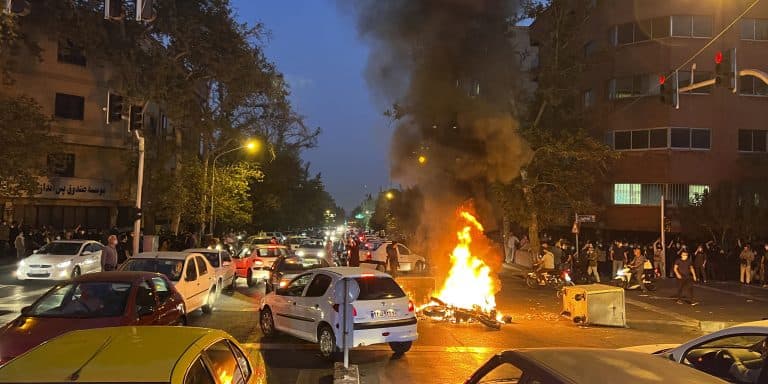 सञ्चार सेवामा आंशिक खुकुलो इरानमा विरोध प्रदर्शनका क्रममा ६४६ जनाको मृत्यु