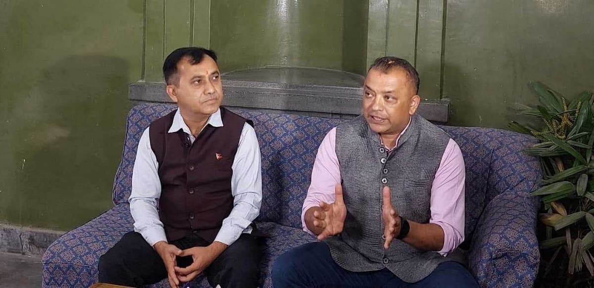 कारबाही गर्ने निर्णय गरेको  महामन्त्रीद्वयलाई