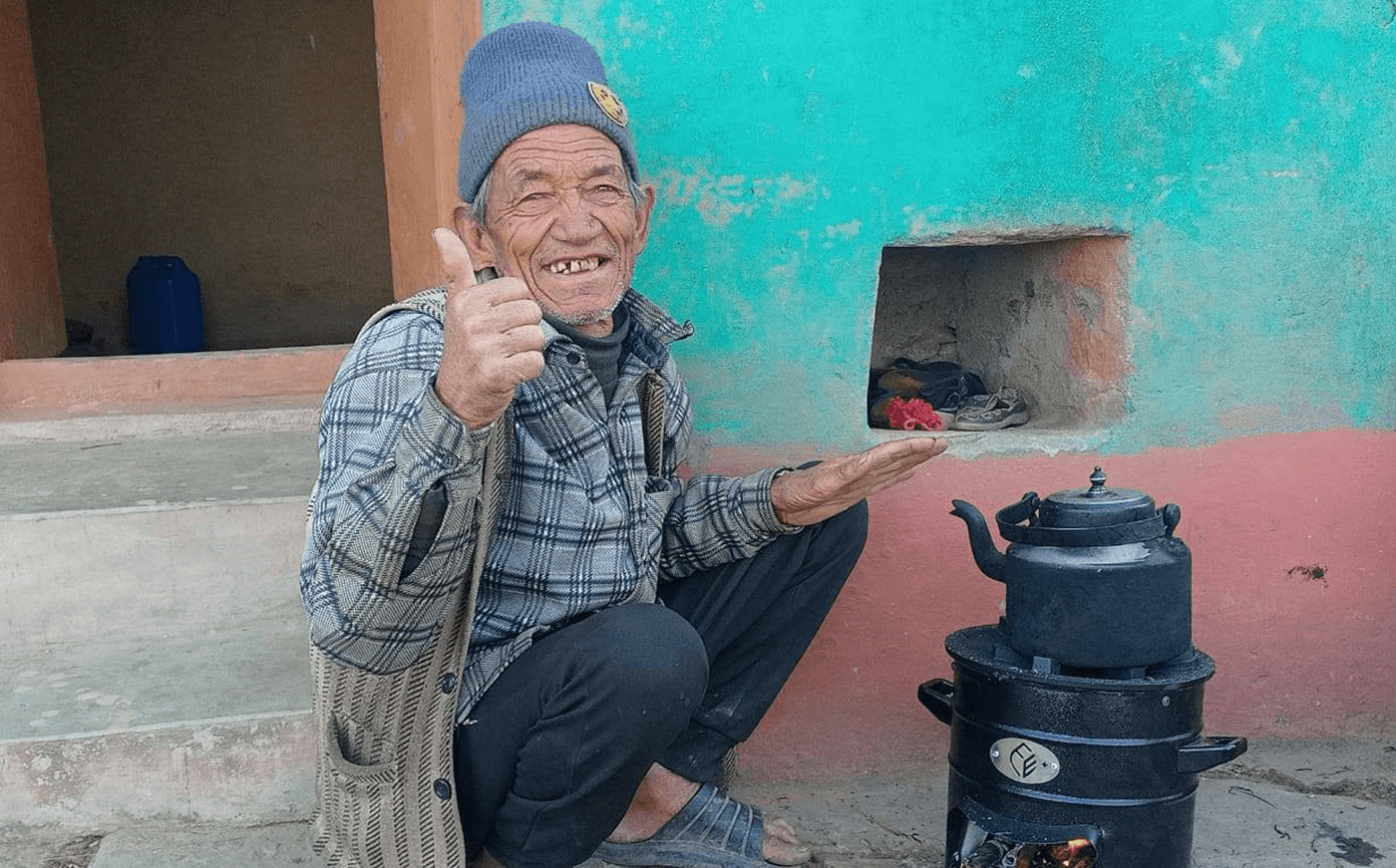 तीन हजारभन्दा बढी घरलाई सुधारिएको चुलो वितरण